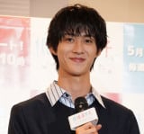 w̉jqɂȂ܂Bx씭\L҉ɏoȂM!LKE]w (C)ORICON NewS inc. 