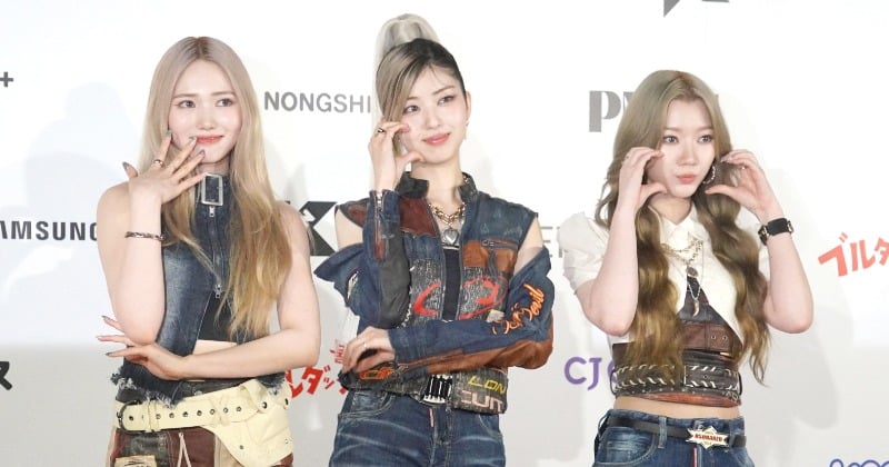 KCON JAPAN】IS:SUE、美スタイル披露 思い出のステージに