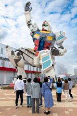 ���E�֐������wGUNDAM NEXT FUTURE PAVILION�x(C)�n�ʁE�T�����C�Y 