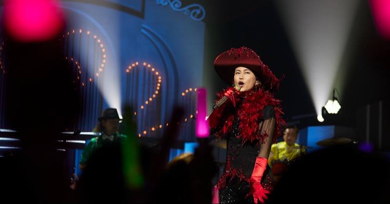 氷川きよし、噂を一笑に付し熱唱＆心境語る 『KIINA'S LAND』開幕