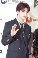 【KCON JAPAN】ZEROBASEONE・ゴヌク、コラボ相手を匂わせ「事務所の先輩なんですが…」 ワンコーラス披露 