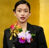 【橋田賞】河合優実、新人賞受賞で決意新た「作品が届いてるんだ、と初めて実感できた」 お団子ヘアであいさつ 