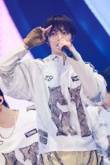 w2025 &TEAM CONCERT TOUR 'AWAKEN THE BLOODLINE'xmEJ(C)YX LABLES 