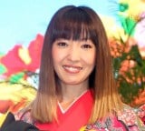 3児の母・MAX REINA、料理する息子を公開「イケメン」「家族に愛されていますね」 