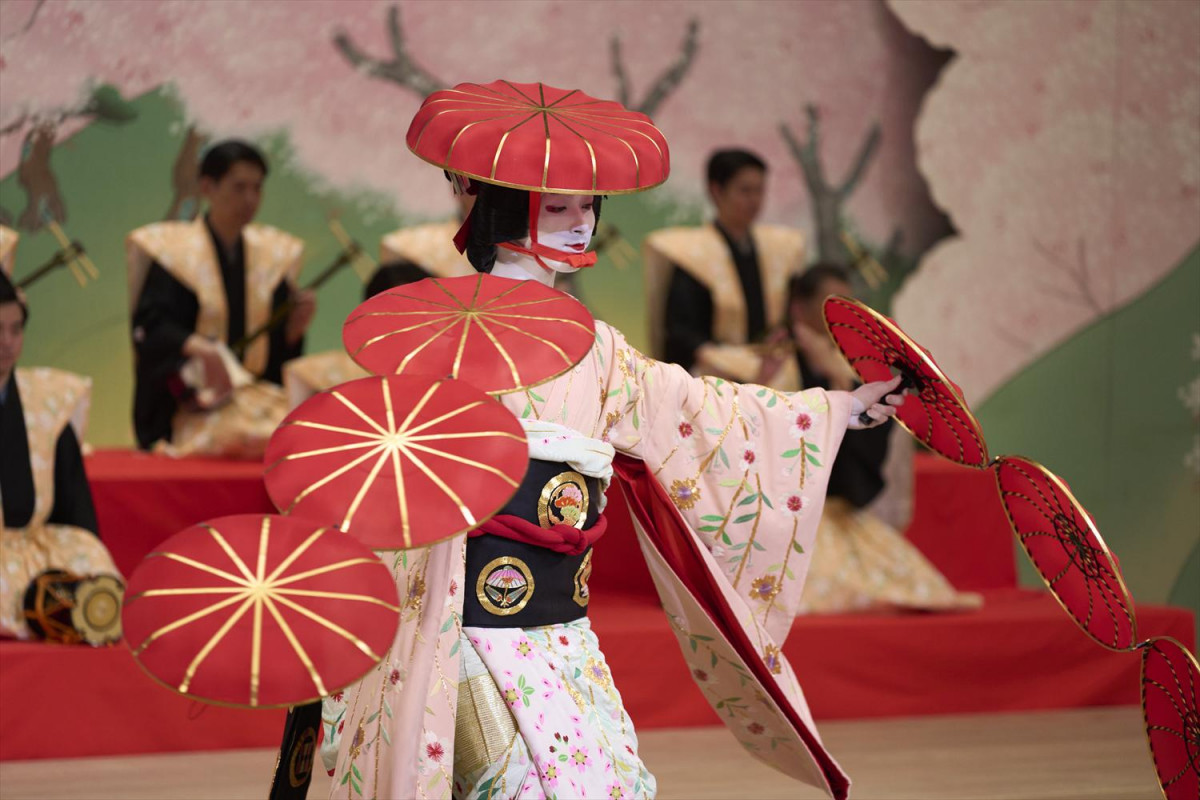 fwx(66J)(C)gcC/Vo (C)2025fuvψ 