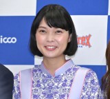 �G�N�T�E�B�U�[�Y�wAI�A�o�^�[�T�[�r�X�̋L�Ҕ��\�E������x�ɓo�ꂵ��Negicco�EKaede (C)ORICON NewS inc. 