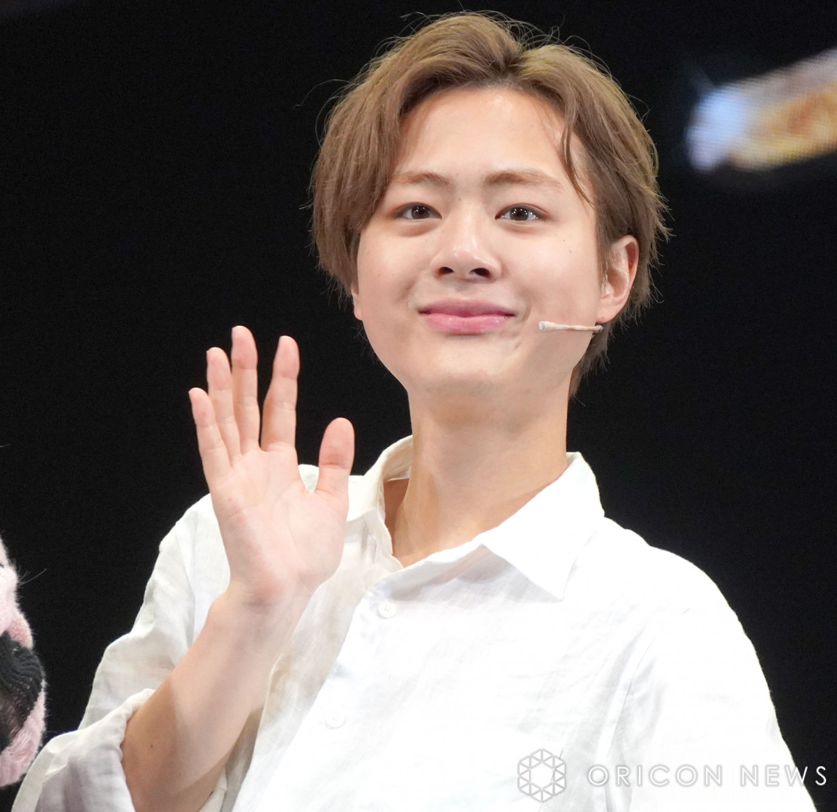 松岡昌宏、Ambitious岡佑吏をイジりまくり “デビューのお願い”を