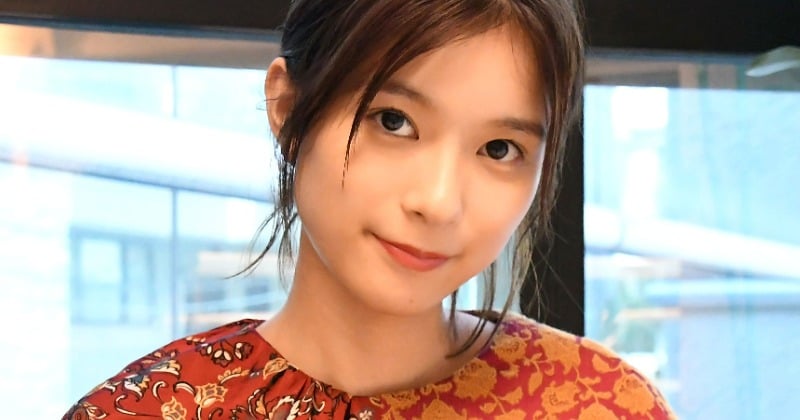 芳根京子、“新婚”夫との浴衣着デート風ショット たこ焼きほおばる姿に「2人の顔が似てきた」「笑顔にホッとする」