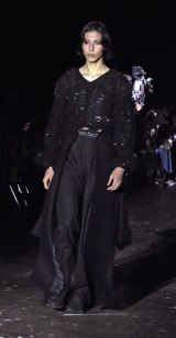 wANREALAGE 2025 PARIS\TOKYO COLLECTIONxɃTvCYoꂵE[ (C)ORICON NewS inc. 