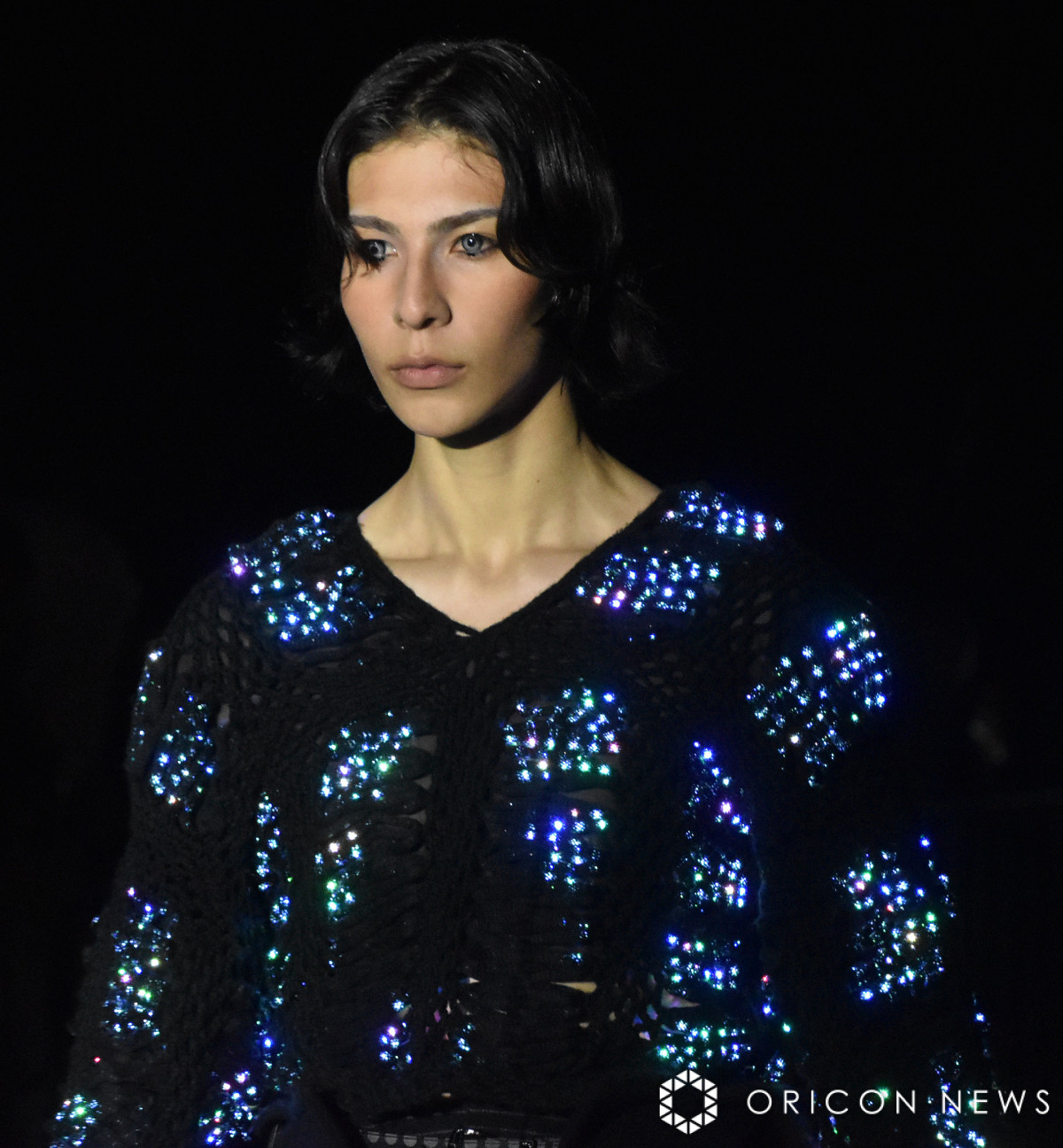 Snow Manラウール、ファッションショーにサプライズ登場 | オリコン