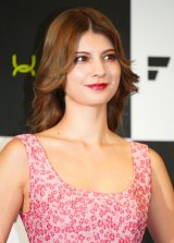 �}�M�[�A���f�R���e&��̘r�����ȃs���N�����s�[�X�𒅂��Ȃ� ��̎ԍD���Ƃ��ăC�x���g�ɓo�� 