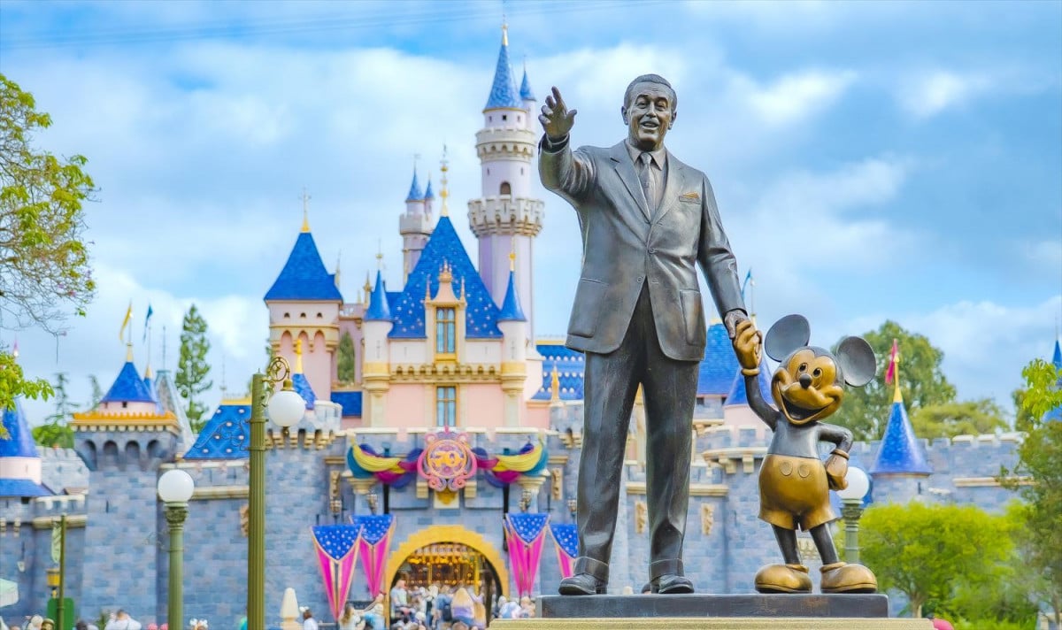 ディズニーランド開園70周年へ 米カリフォルニアで記念セレブ