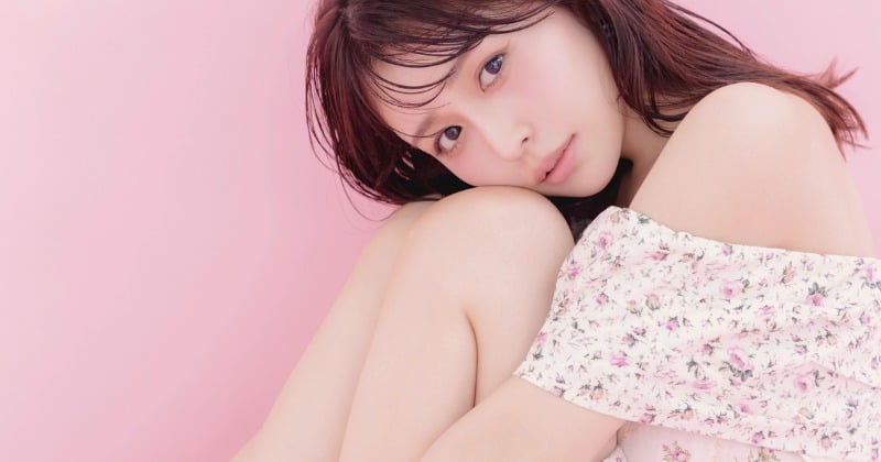 長濱ねる、カーヴィーな“バブみボディ”披露 「そもそも細くなりたいん