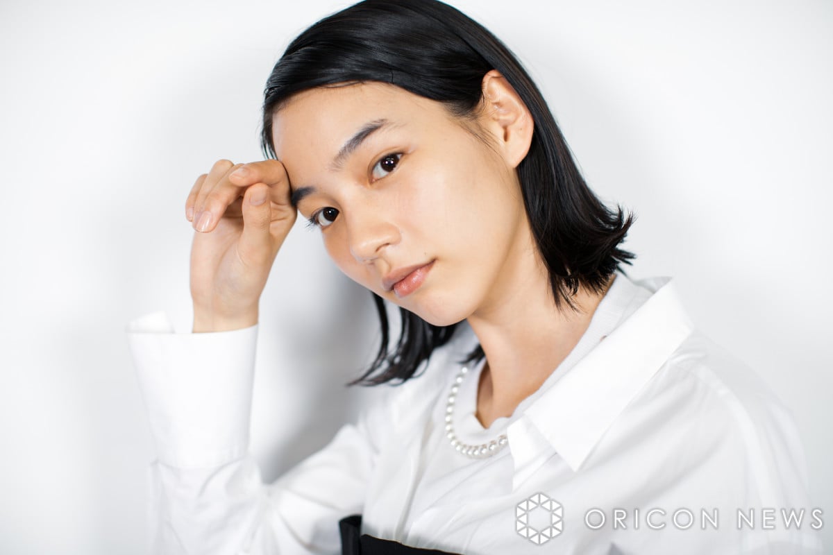「ホントに美人親子」のん、“母”との2ショット公開「真剣な姿に胸が打ち抜かれた」