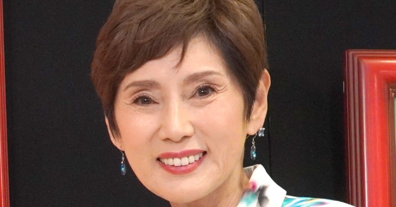 秋野暢子、骨折を報告「ドジな私です」 痛々しい写真とともに注意喚起「皆さんもお気をつけ下さい」