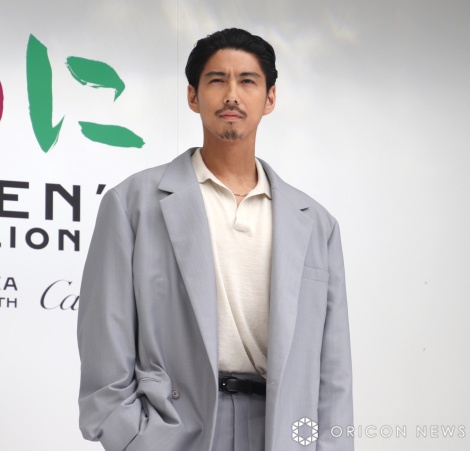 【送料無料】賀来賢人さん掲載ページ（ポスターサイズ）#6375 賀来賢人STAFF 【公式】 (@kentokaku_staff) / Posts / X