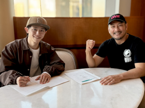 �wONE�x�ƓƐ蕡�������_�����������g�������i���j�ƃ`���g��CEO�iC�jONE Championship 