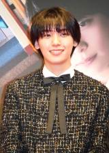 画像・写真 | 阿達慶、入所前の中学制服姿＆愛犬と2ショットに会場悲鳴