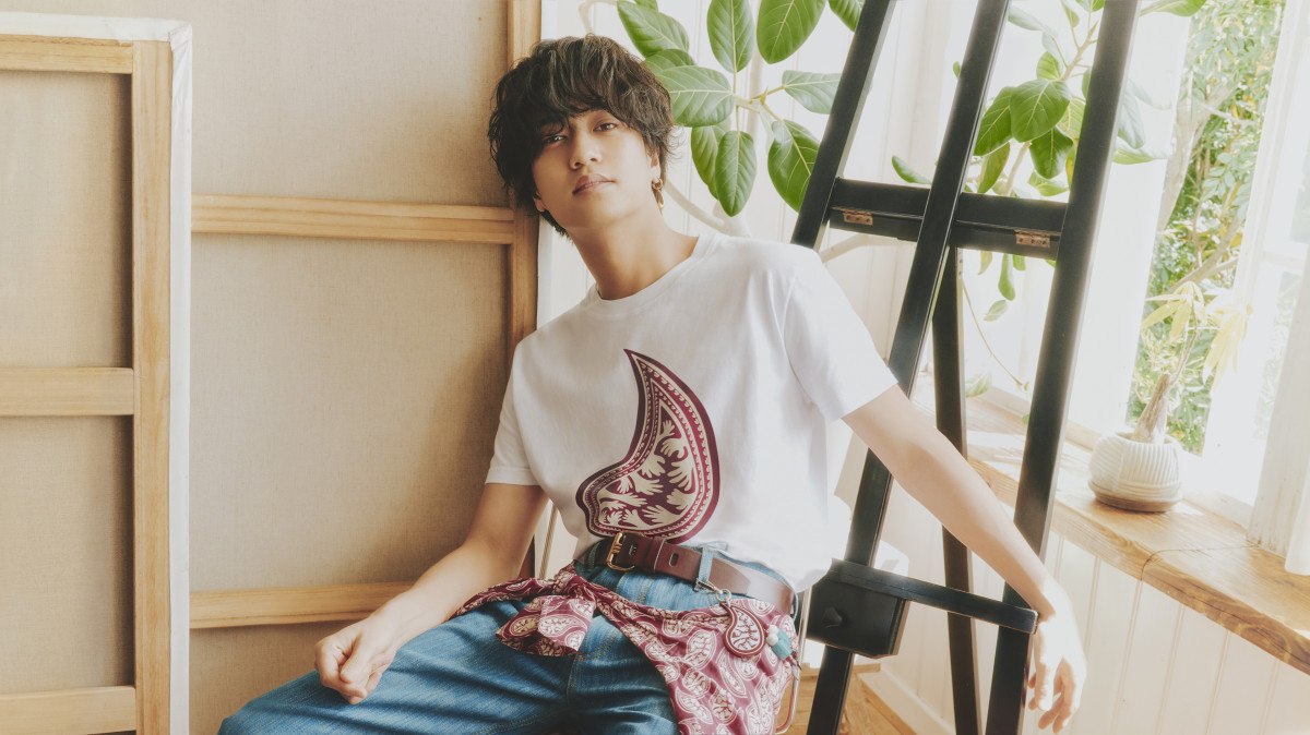 エトロ　ペイズリー　Tシャツ　ホワイト　S 高橋海人さん エトロ、キンプリ髙橋海人描き下ろしのペイズリーコレクションを