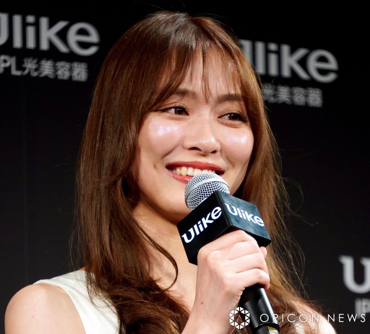 内田理央、風船割り実験に絶叫「びっくりした！」 白衣姿で研究員役に