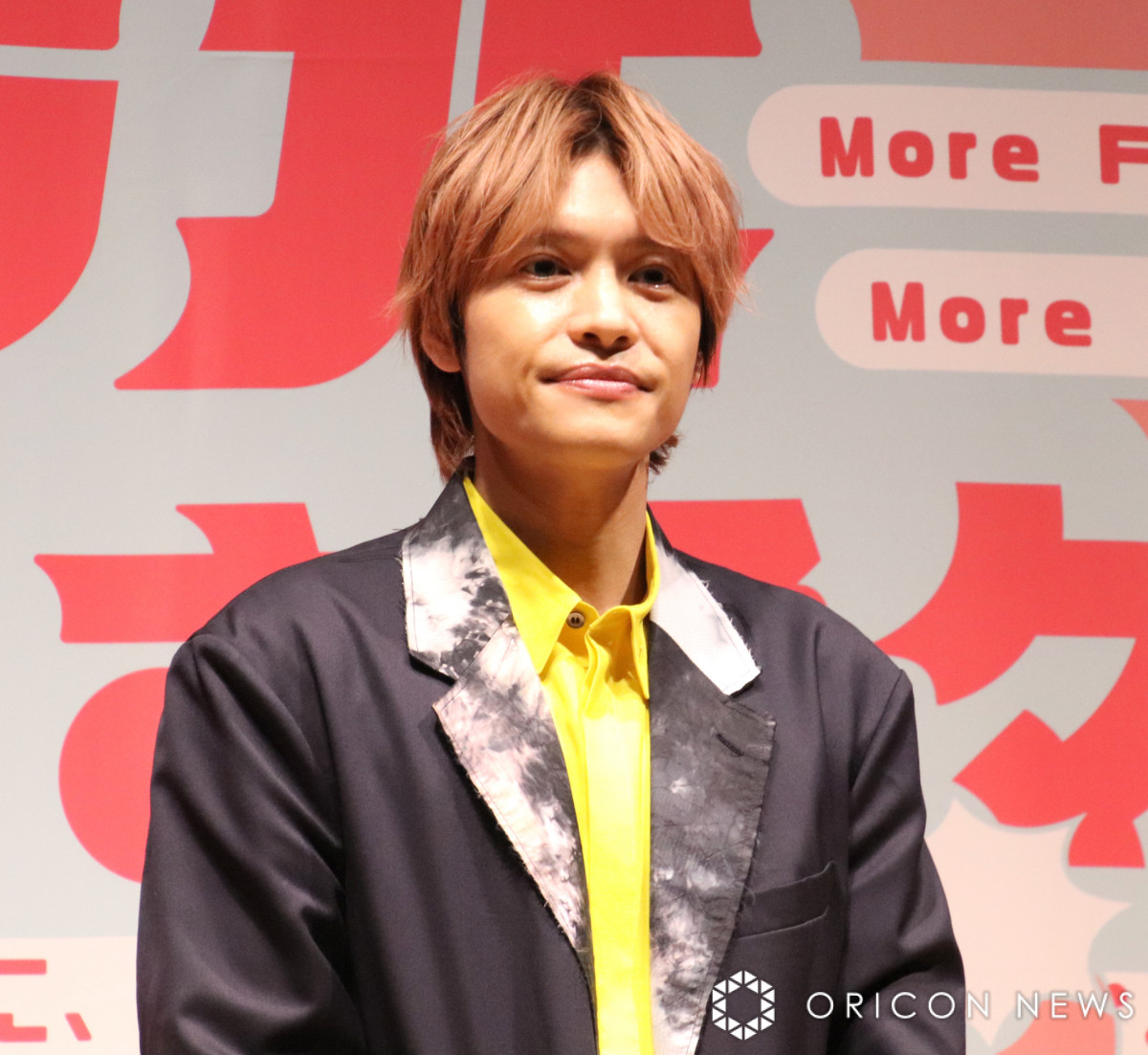 WEST. ウェッシャーツ 黄色（中間淳太） WEST. ウェッシャーツ 黄色（中間淳太）