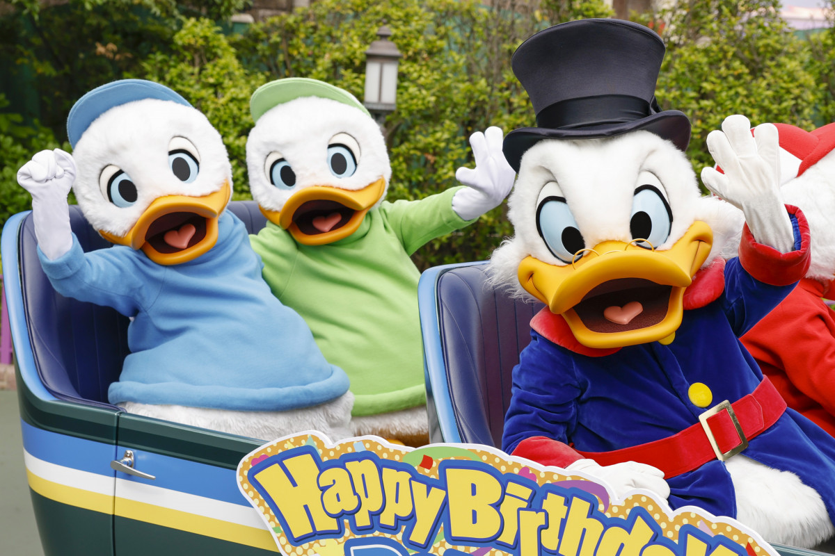 ドナルド誕生日 ?media_id=3387362930516048918