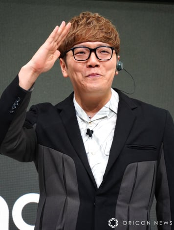 wDysonR[hX|@Vi\xɓoꂵHIKAKIN (C)ORICON NewS inc. 