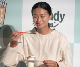 �wBlendy�|�[�V����presents �Đ���!�v�[���T�C�h�R�[�q�[�X�^���h�x�I�[�v�j���O�C�x���g�ɏo�Ȃ����đq�ށX(C)ORICON NewS inc. 