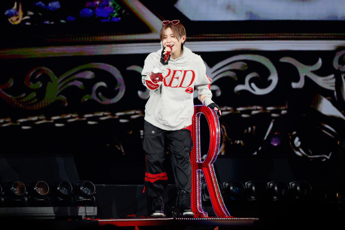 wRyosuke Yamada LIVE TOUR 2025 REDxtJÂRc 