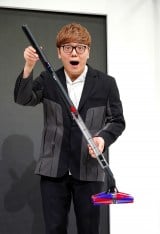 �wDyson�R�[�h���X�|���@�V���i���\��x�ɓo�ꂵ��HIKAKIN (C)ORICON NewS inc. 