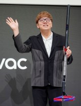 �wDyson�R�[�h���X�|���@�V���i���\��x�ɓo�ꂵ��HIKAKIN (C)ORICON NewS inc. 