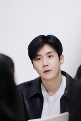 �L���E�\���z���w���f�i����j�x�f�B�Y�j�[�v���X�̃X�^�[�ɂēƐ�z�M�\��iC�j2025 Disney and its related entities 