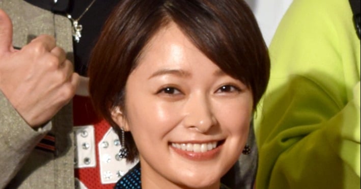 市井紗耶香、モー娘。卒業から25年を報告 “当時の写真”にファン反応「全部全部青春が詰まったCDたち」「めちゃくちゃ懐かしい」