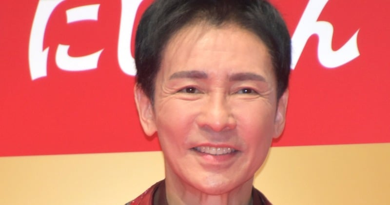 郷ひろみ、“わが子のような”愛犬との2ショットに反響「あ!パパだって言ってるみたい」「お二人の優しい会話が聞こえるよう」