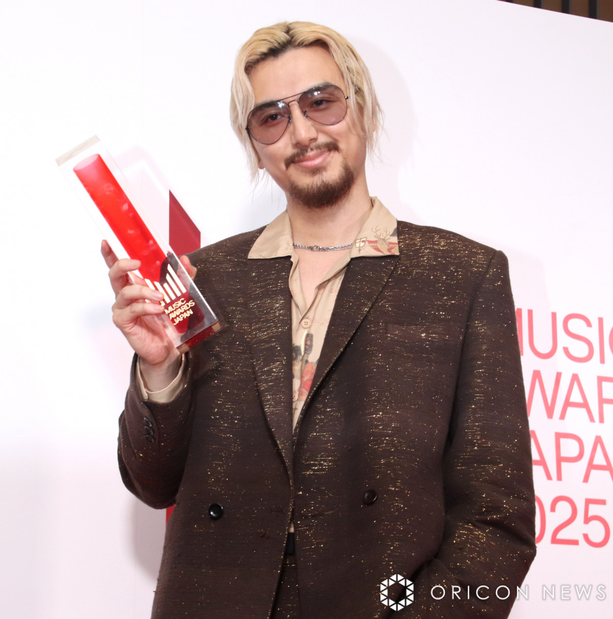 画像・写真 | 【MAJ】藤井風“ものまね芸人”に神対応 肩組み笑顔で