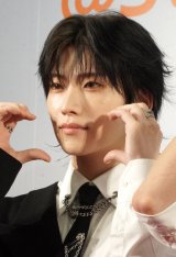 �wASIA STAR ENTERTAINER AWARDS 2025�x���b�h�J�[�y�b�g�ɓo�ꂵ��&TEAM�EYUMA (C)ORICON NewS inc. 