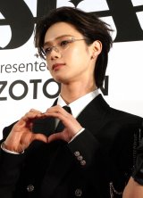 wASIA STAR ENTERTAINER AWARDS 2025xbhJ[ybgɓoꂵ&TEAMEK (C)ORICON NewS inc. 