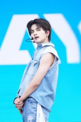 �w2025 Weverse Con Festival�x�uWeverse Park Day�v1���ڂɓo�ꂵ��NOWADAYS�EYOON(C)2025 Weverse Con Festival 