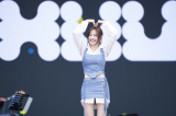 �w2025 Weverse Con Festival�x�uWeverse Park Day�v1���ڂɓo�ꂵ��CHUU(C)2025 Weverse Con Festival 