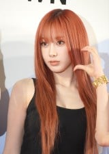 wASIA STAR ENTERTAINER AWARDS 2025 Presented by ZOZOTOWNx̃bhJ[ybgɓoꂵaespaEGISELLE (C)ORICON NewS inc. 