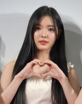 wASIA STAR ENTERTAINER AWARDS 2025 Presented by ZOZOTOWNx̃bhJ[ybgɓoꂵHeart2Heart (C)ORICON NewS inc. 