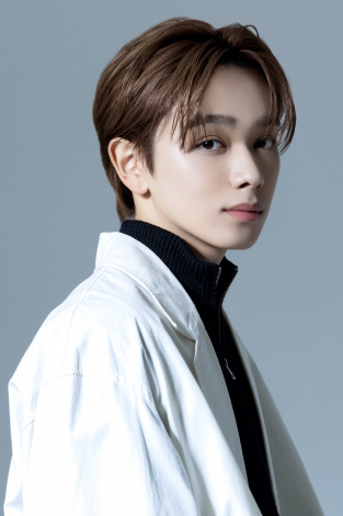 �{������ 