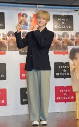 1st�ʐ^�W�wPalette�x�����L�O�C�x���g��ނɓo�d�����ؑ��d�l (C)ORICON NewS inc. 