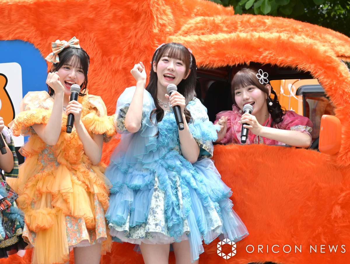 オレンジマジック⭐️キラキラ　セット FRUITS ZIPPER鎮西寿々歌＆真中まな、互いにアイスを“あ～ん”「あげ