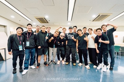 �wRIZIN�j�Ղ�x�ɏo�ꂵ��JAPAN TOP TEAM�̃t�@�C�^�[���Z�R���h 