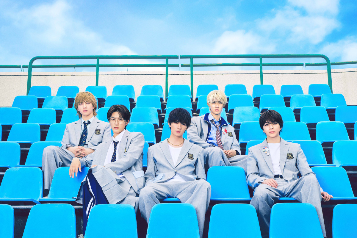 M!LK、新曲のジャケット＆最新アーティスト写真を公開 胸元には個性が