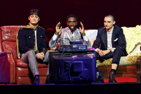 �t�B���E���H���t�n���g���m�A�E�V���i�b�v���P�C���u�E�}�N���t������Netflix�V���[�Y�w�X�g�����W���[�E�V���O�X ���m�̐��E 5�x 