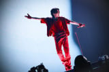 �P�ƃ��[���h�c�A�[�wj-hope Tour �eHOPE ON THE STAGE�f�x���{����(P)&(C)BIGHIT MUSIC 