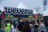 �wWeverse con Festival�x�uWeverse�u�[�X�v�̖͗l(C)2025 Weverse Con Festival 