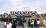 �wWeverse con Festival�x�uWeverse�u�[�X�v�̖͗l(C)2025 Weverse Con Festival 